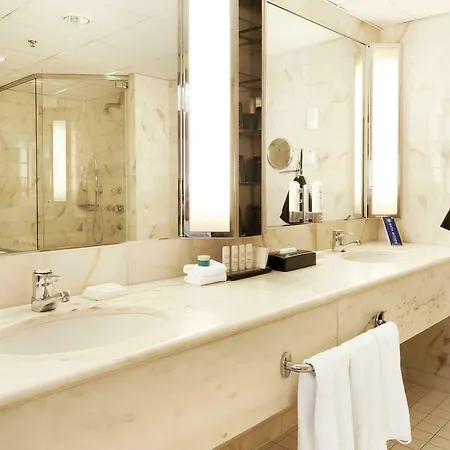 Radisson Blu Royal Hotel, Hotel 4*
